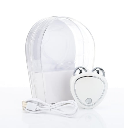 Mikroproudový beauty massager s nabíjecím kabelem a ochranným pouzdrem pro zpevnění pleti.