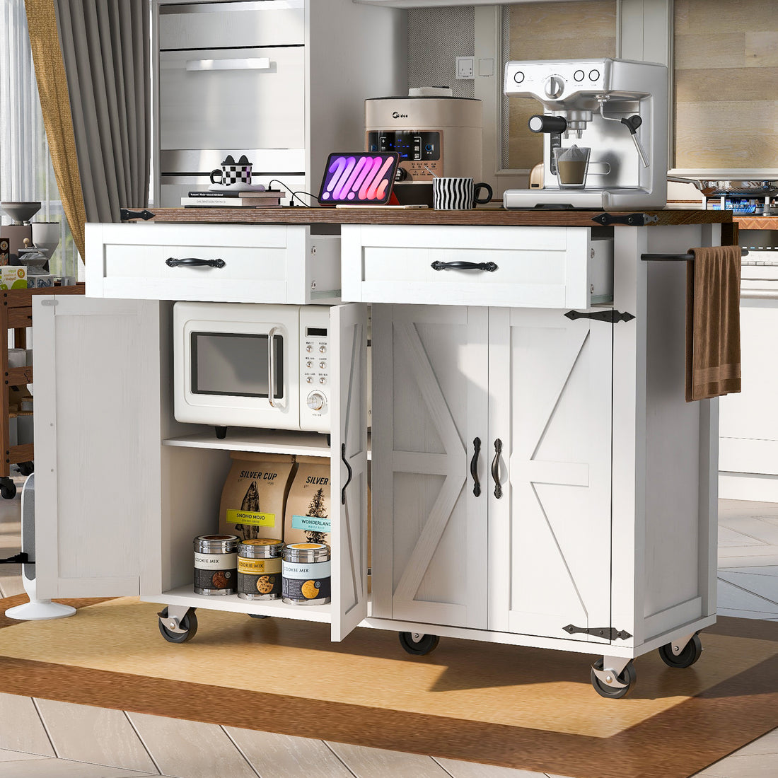 K&K 53.5 farmhouse kitchen island with power outlet, bílý kuchyňský ostrov s kolečky a úložným prostorem.