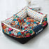Barevný polštářkový pelíšek pro psy a kočky, ideální jako pet bed accessories for dogs and cats.