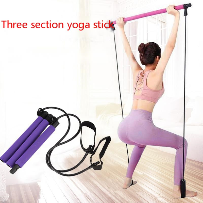 Třípólová Pilates cvičební tyč v akci s uživatelkou při cvičení a barevnými sekcemi v růžové a fialové.