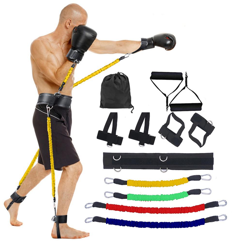 Fitness sports bounce trainer pro trénink s elastickými lany a příslušenstvím v černé, červené, zelené, modré a žluté barvě.