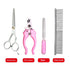 Nástroje na stříhání psů: ocelové nůžky, kleště na nehty, pilník a hřeben pro grooming. Shearing tool for dog grooming.